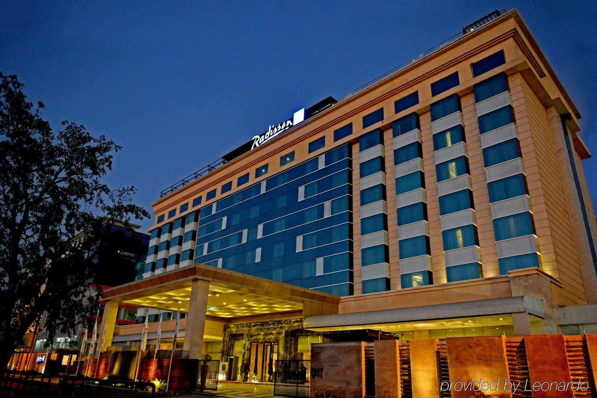 Radisson Blu Jaipur Hotel Buitenkant foto