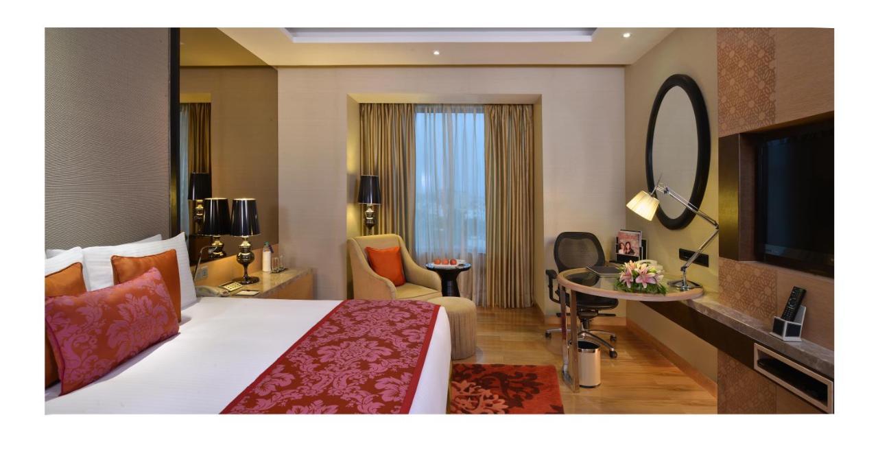 Radisson Blu Jaipur Hotel Buitenkant foto